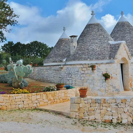 Ξενοδοχείο με διαμερίσματα Trulli Vules