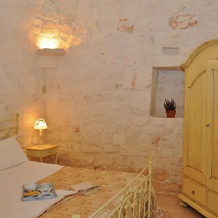 Trulli Vules オストゥーニ