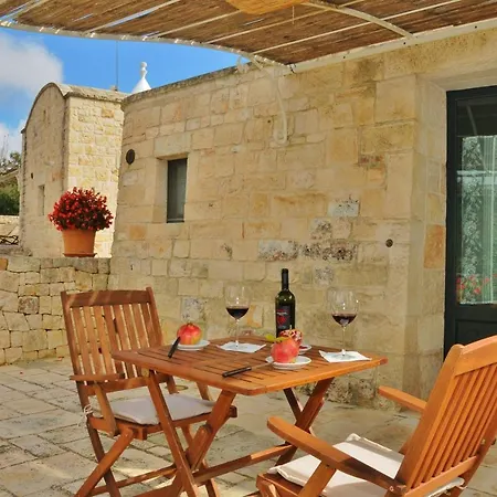 Trulli Vules 公寓式酒店 奥斯图尼