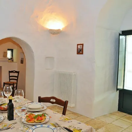 Trulli Vules オストゥーニ