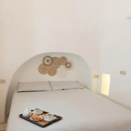 Trulli Vules 公寓式酒店 奥斯图尼