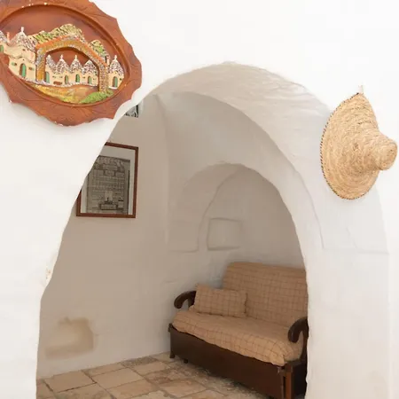 Trulli Vules 3* オストゥーニ