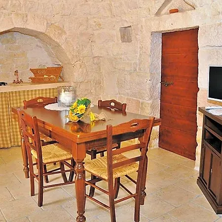 Trulli Vules Aparthotel 3*