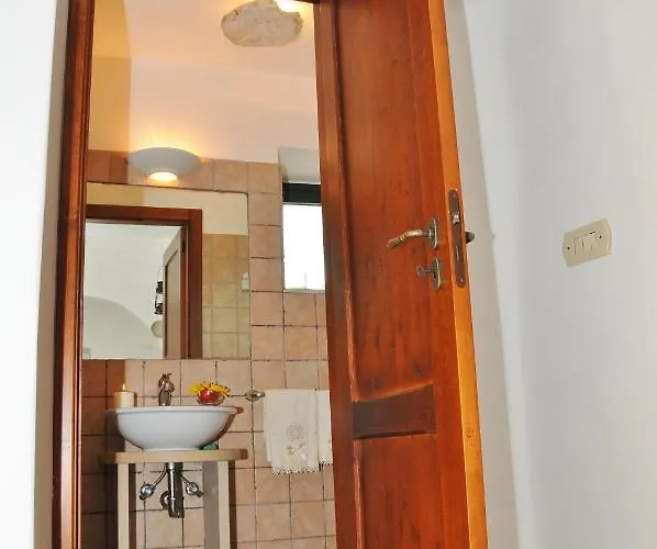 Trulli Vules Apart-hotel 3*